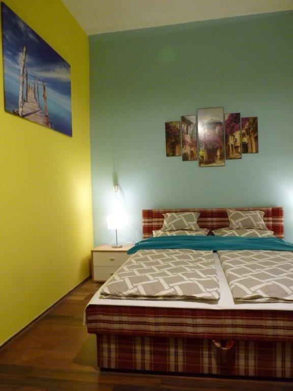Eper Apartman Debrecen Exteriör bild